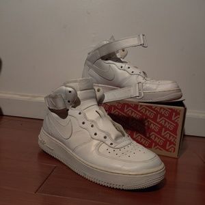 Nike air Force one mids